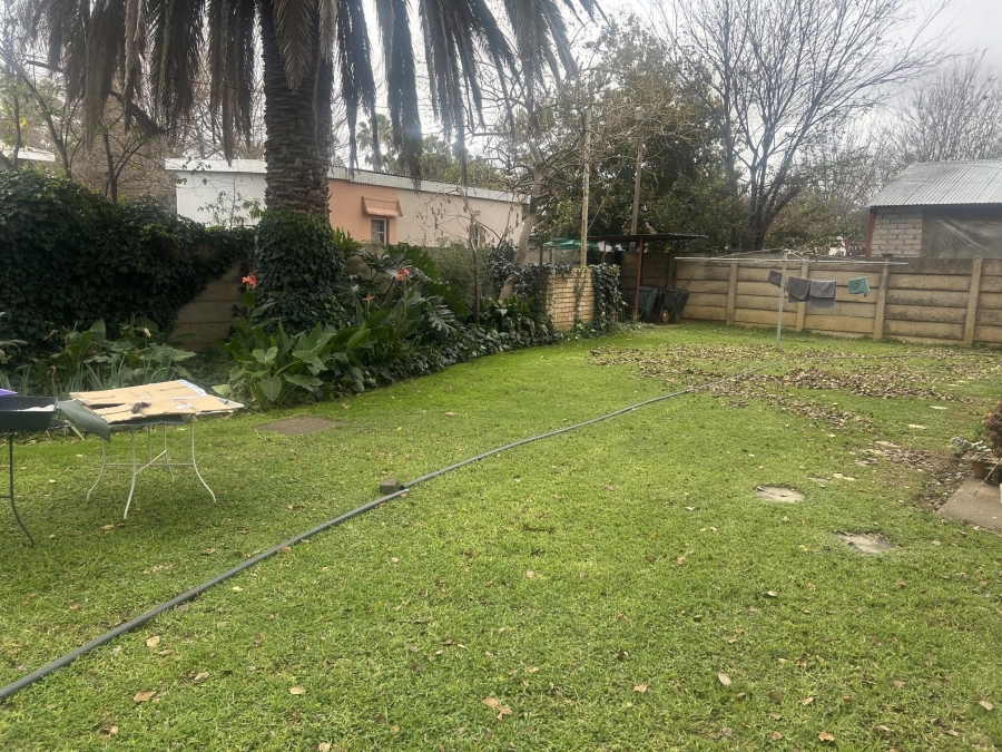 5 Bedroom Property for Sale in Viljoenskroon Free State